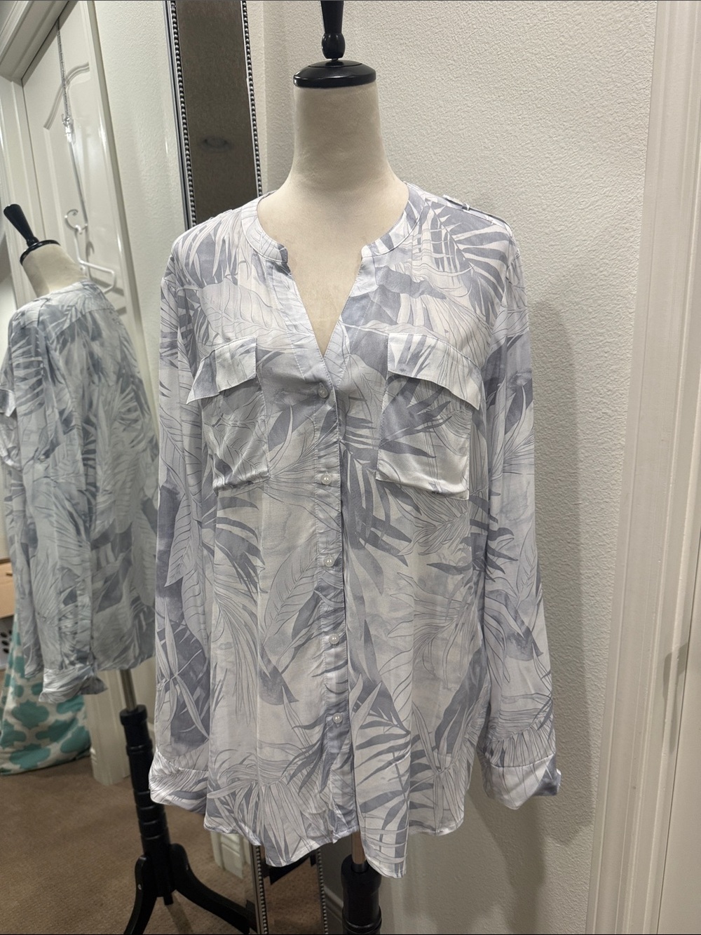Calvin Klein Gray Leaf-Print Button Down Shirt NWT